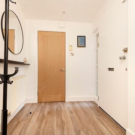 Joivy 3Br Flat In Haymarket With Free Parking Единбург Екстер'єр фото