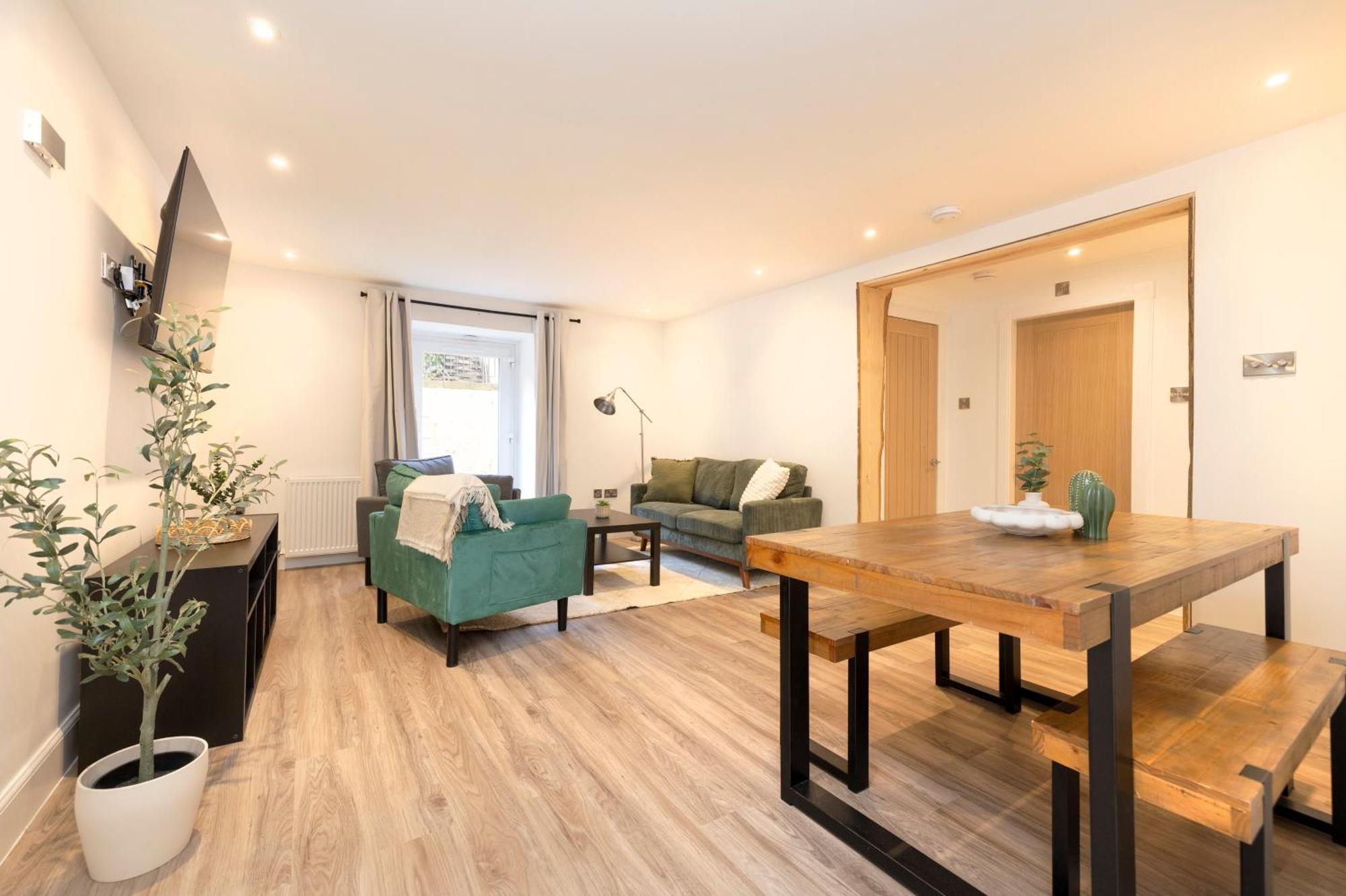 Joivy 3Br Flat In Haymarket With Free Parking Единбург Екстер'єр фото