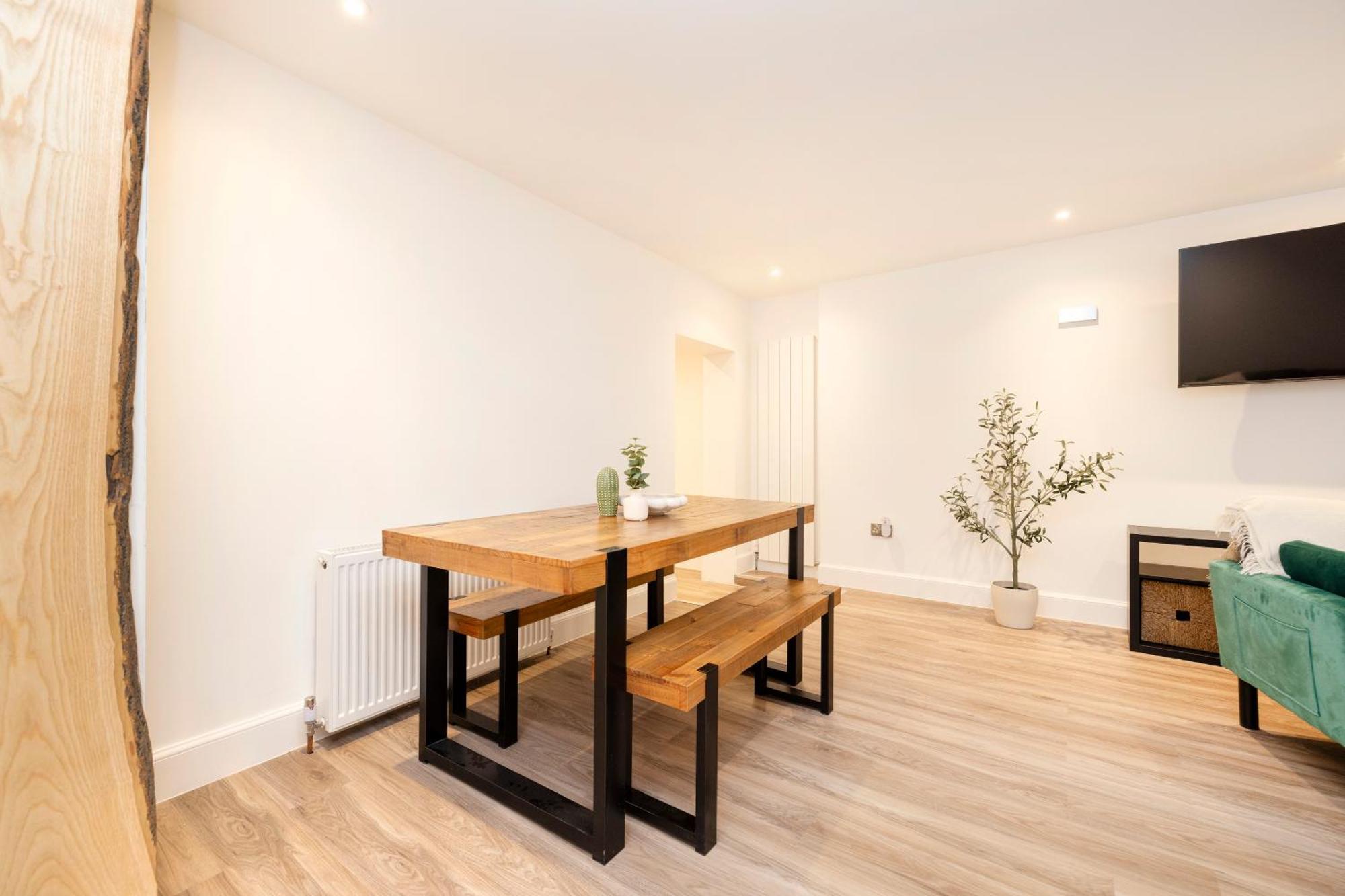 Joivy 3Br Flat In Haymarket With Free Parking Единбург Екстер'єр фото