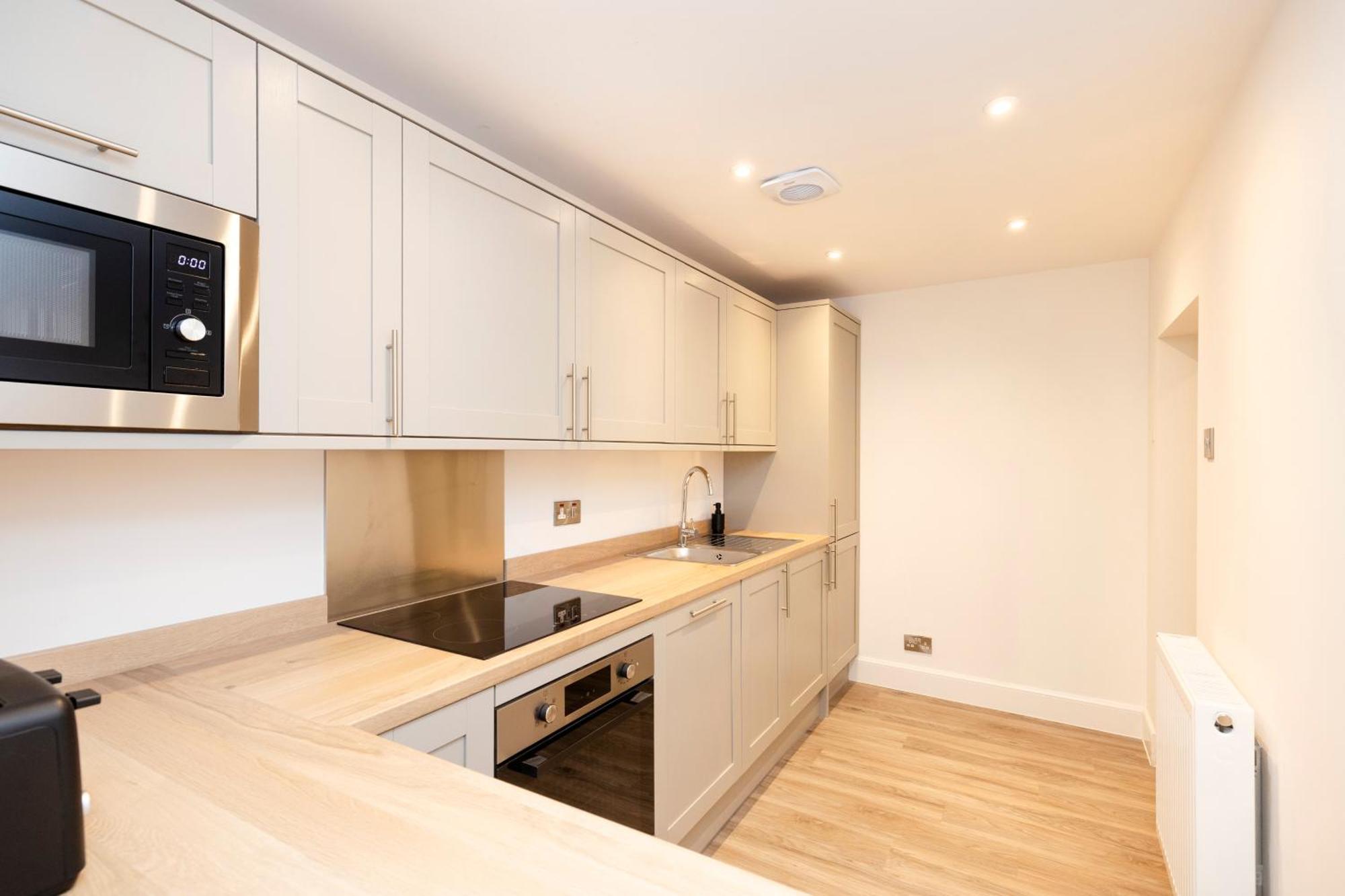 Joivy 3Br Flat In Haymarket With Free Parking Единбург Екстер'єр фото