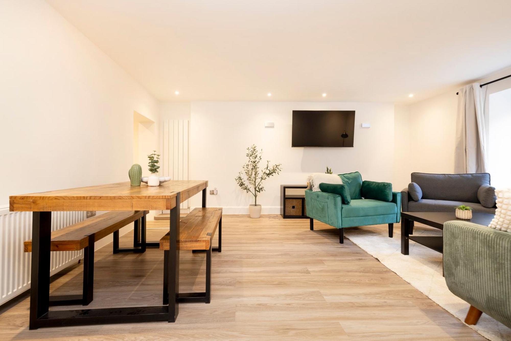 Joivy 3Br Flat In Haymarket With Free Parking Единбург Екстер'єр фото
