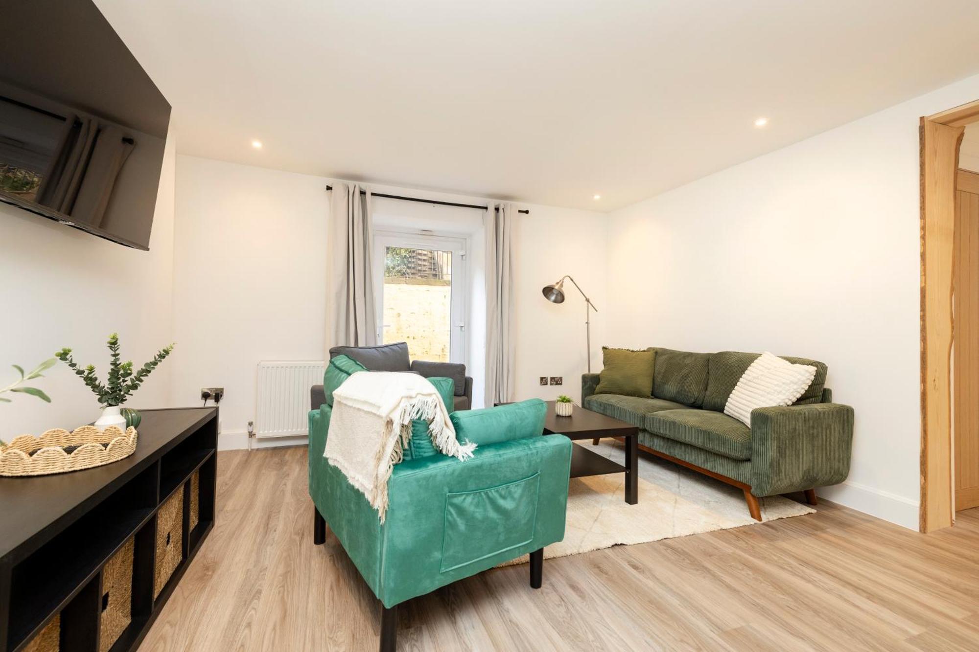 Joivy 3Br Flat In Haymarket With Free Parking Единбург Екстер'єр фото
