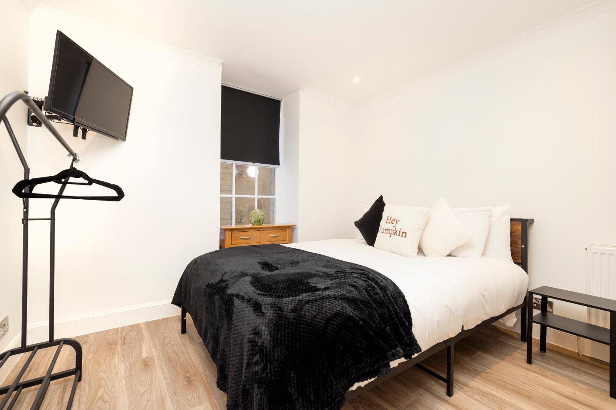 Joivy 3Br Flat In Haymarket With Free Parking Единбург Екстер'єр фото