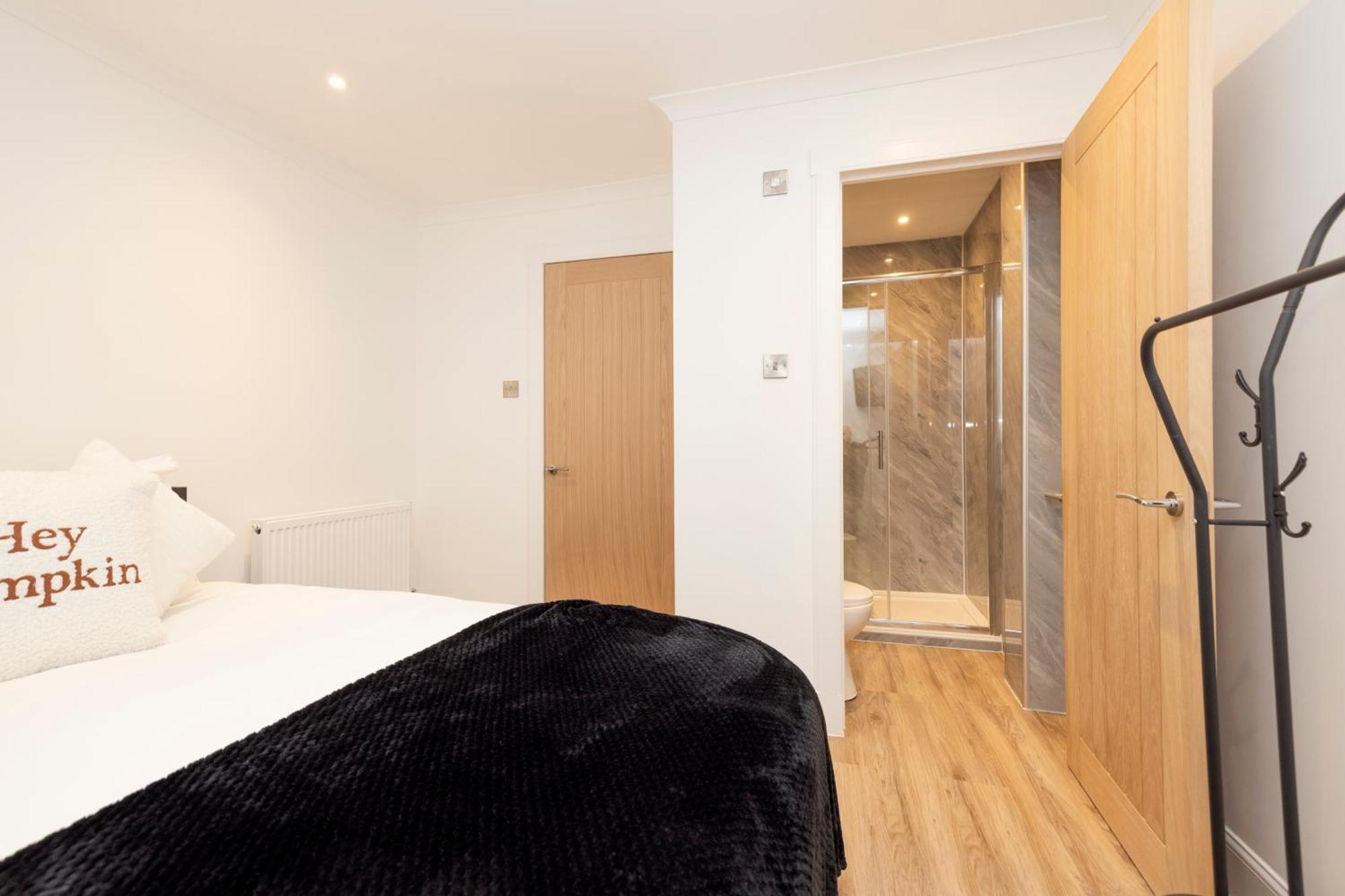 Joivy 3Br Flat In Haymarket With Free Parking Единбург Екстер'єр фото